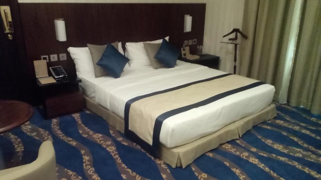Raviz Center Point Hotel Dubai Exterior foto