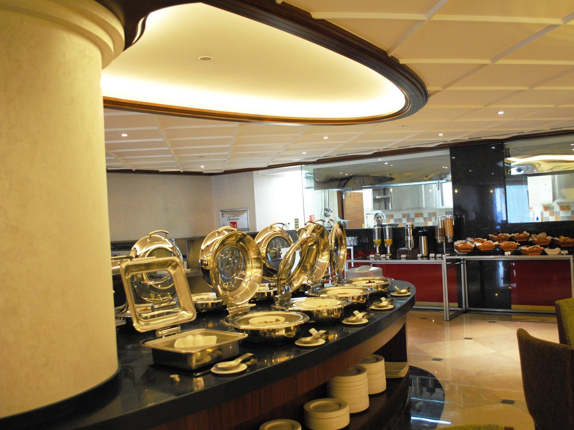 Raviz Center Point Hotel Dubai Exterior foto